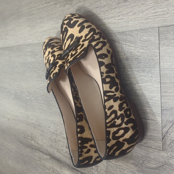 Louise et Cie Calf Hair Animal Print Flats NWOT - Picture 4 of 9